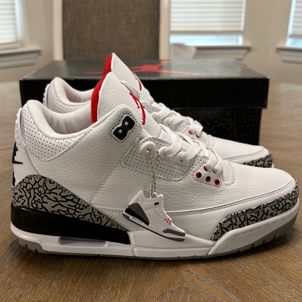 Jordan retro 3 White grey Red Men's Sz 8.5 Shoes